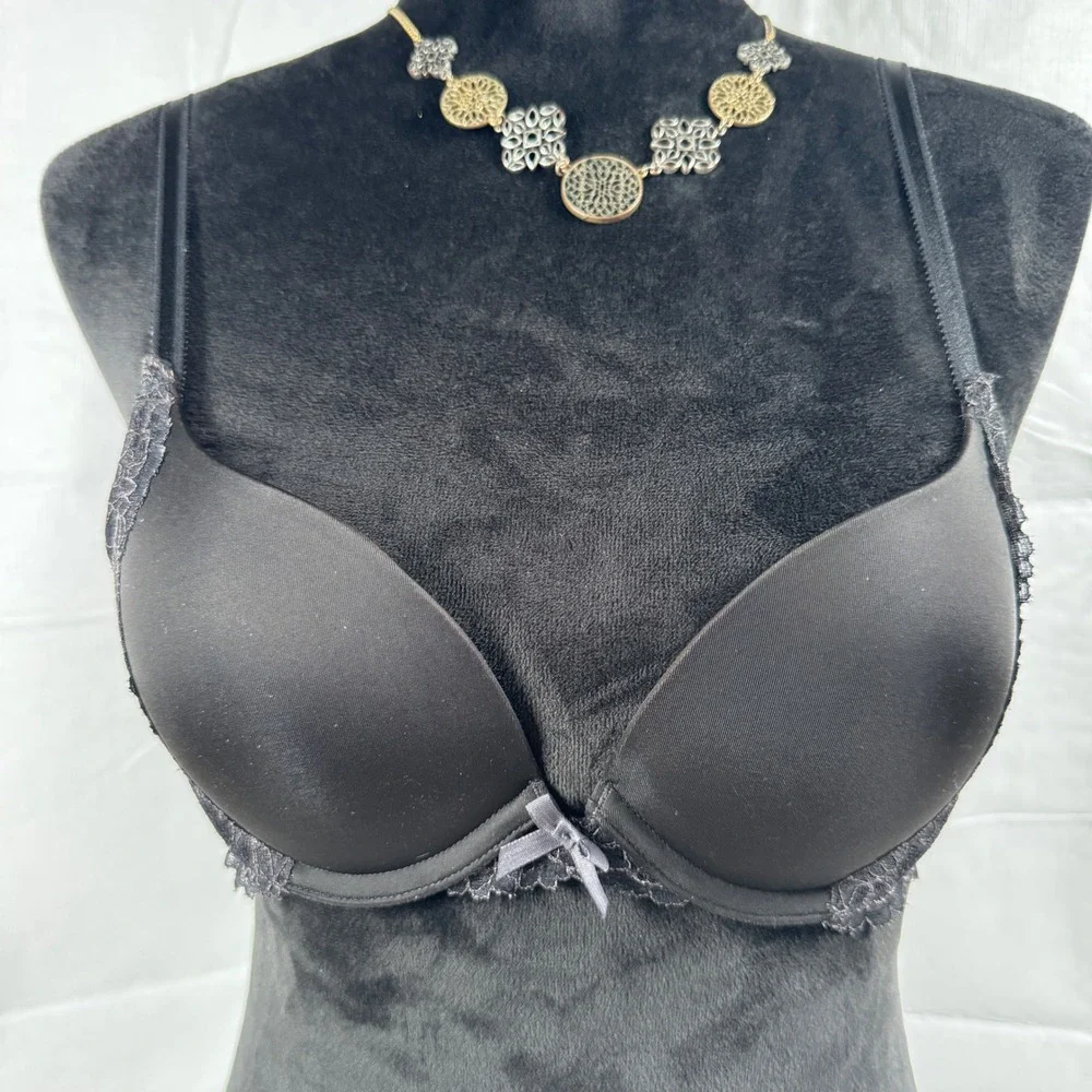 Victoria's Secret Dream Angels Push Up Womens Bra 34A Black Lace 325215-DL3